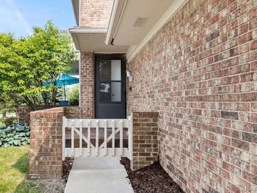 6693 Maple Lakes Drive, West Bloomfield Twp, MI 48322