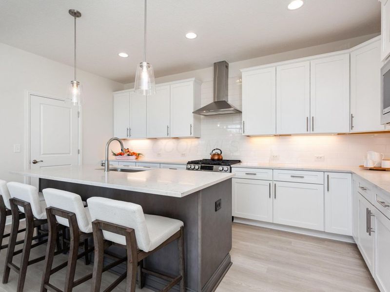 7687 Dulin Farms Drive , Powell, OH 43065 Photo 7