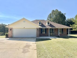 541 Mt Airey Church Rd Columbus, MS 39701