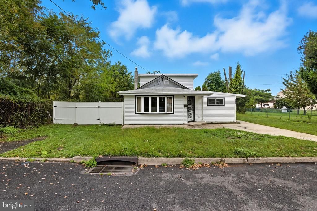 305 MILLER AVENUE, CROYDON, PA 19021