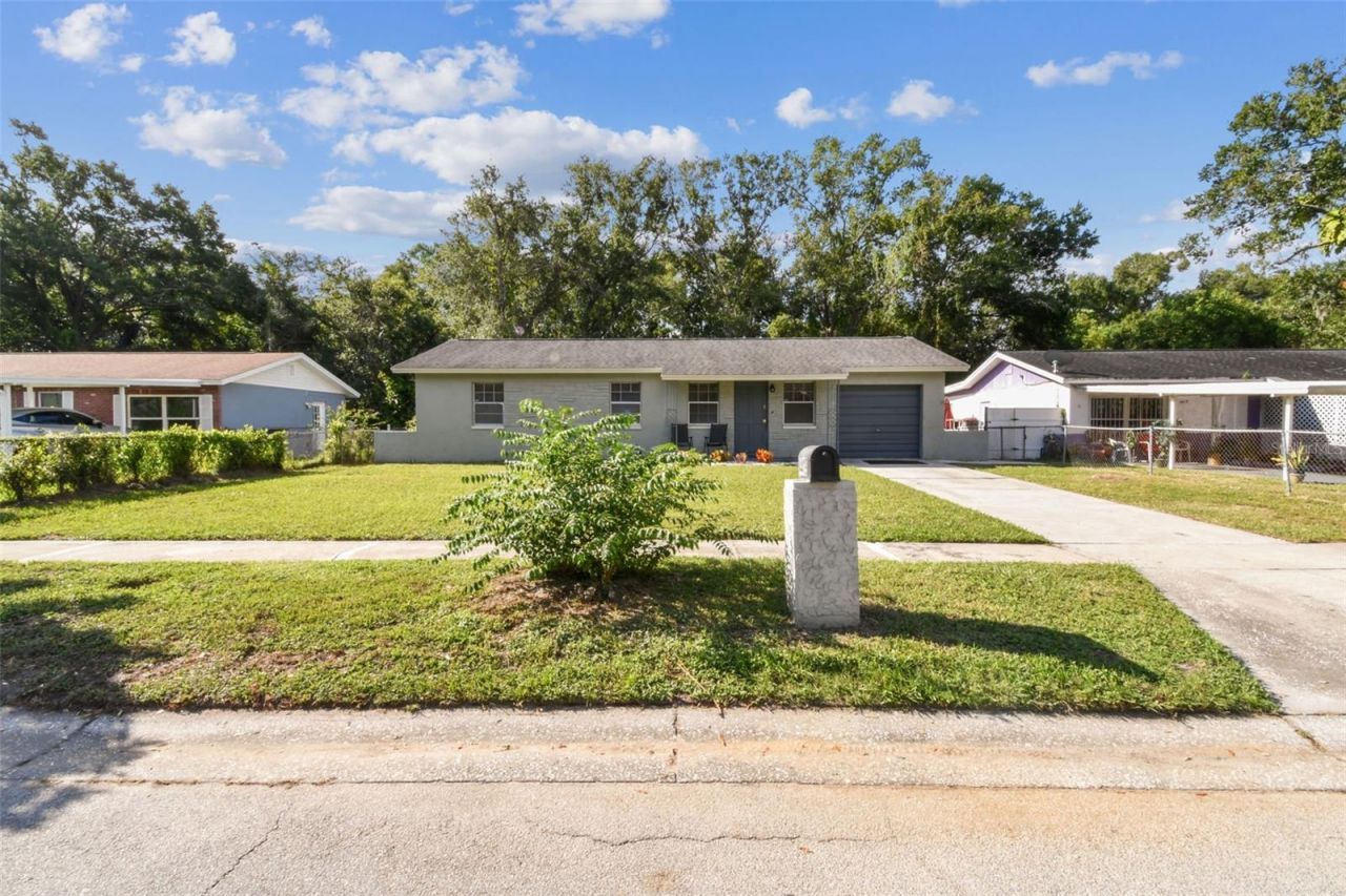 4419 Dolphin Drive, Tampa, FL 33617 Main Photo