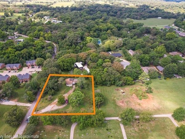 2209-2211 W Central Street, Siloam Springs, AR 72761