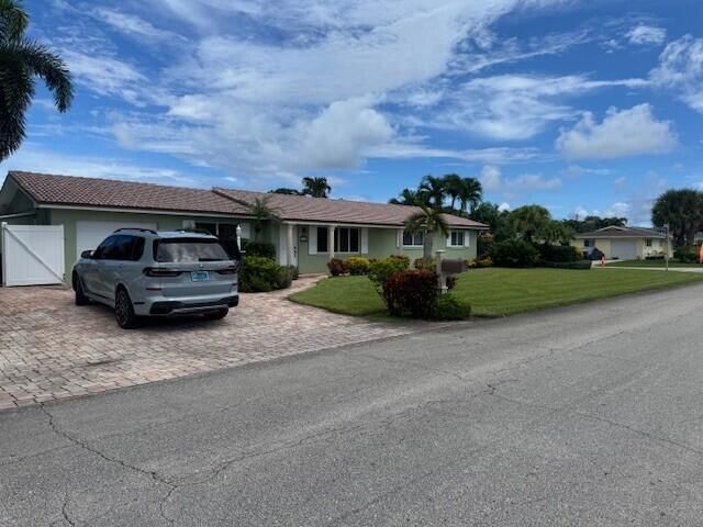 1915 Arabian Road W, Lake Clarke Shores, FL 33406 Photo