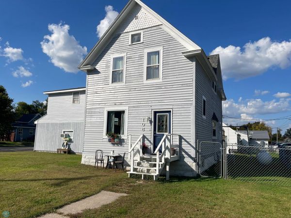 108 6th Avenue W, Lisbon, ND 58054