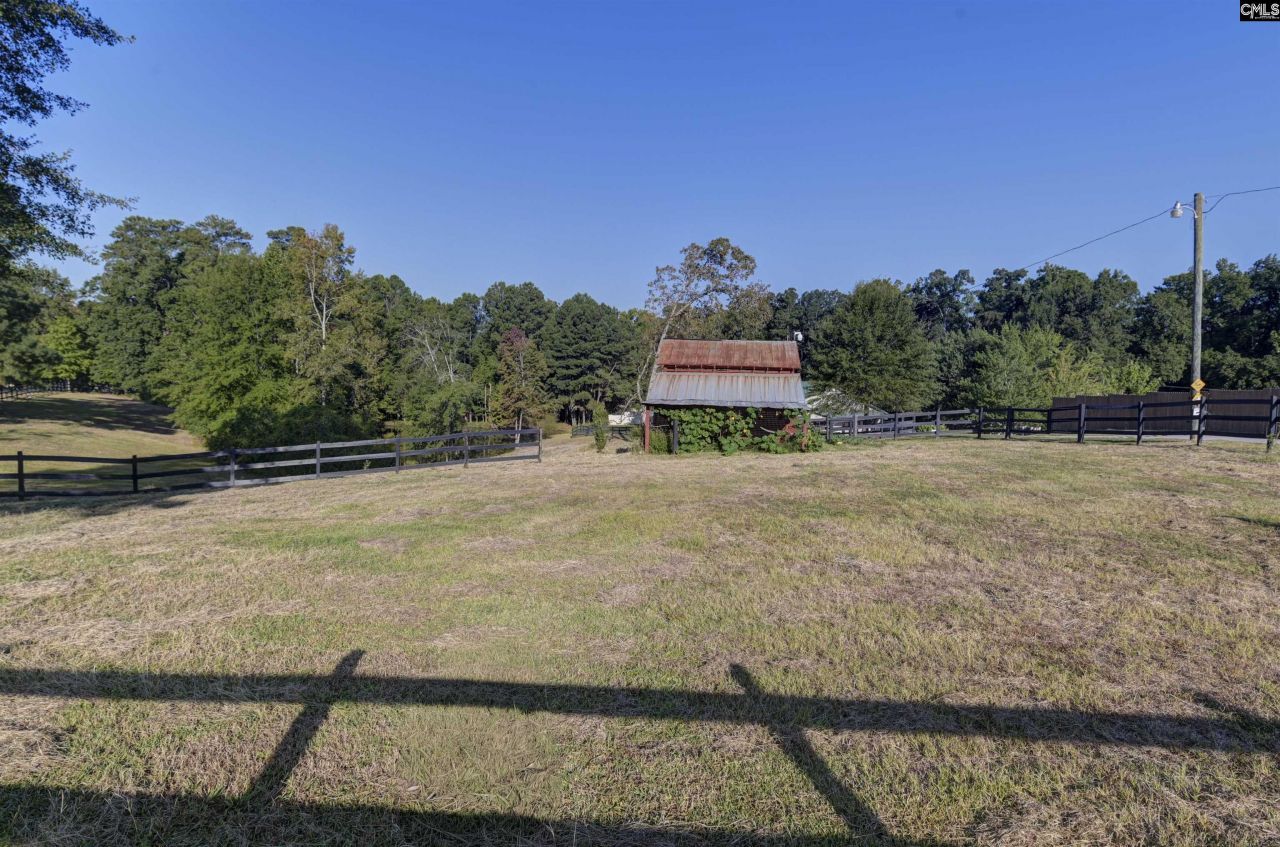 6009 Wescott Road Photo 8