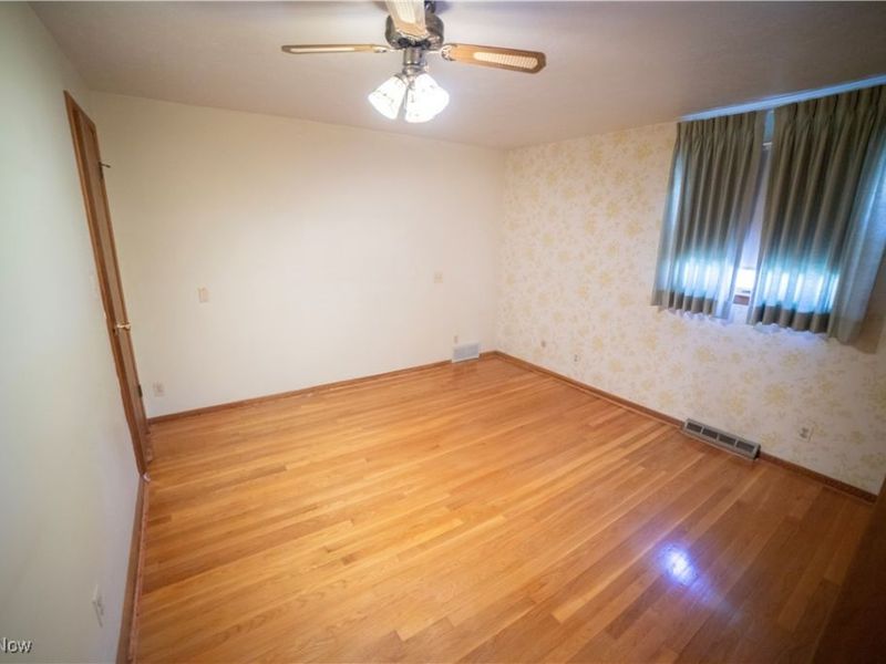 595 Jefferson Drive, Cleveland, OH 44143 Photo 14