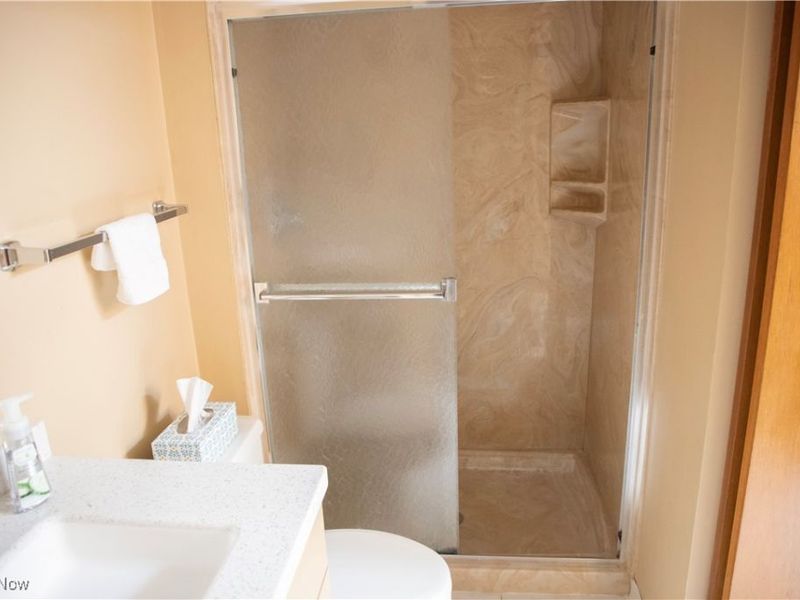 595 Jefferson Drive, Cleveland, OH 44143 Photo 18