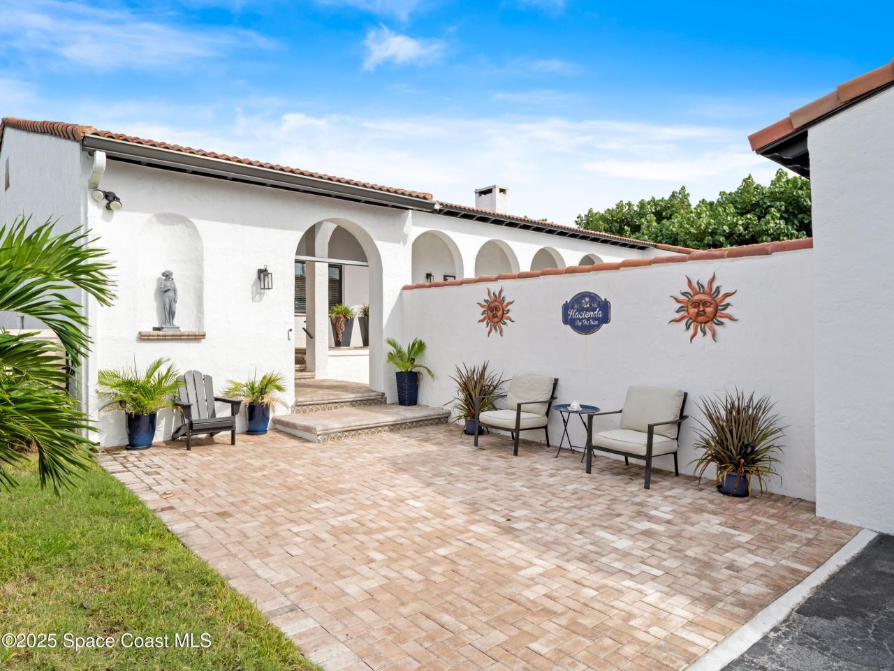 933 S Atlantic Avenue, Cocoa Beach, FL 32931 Photo