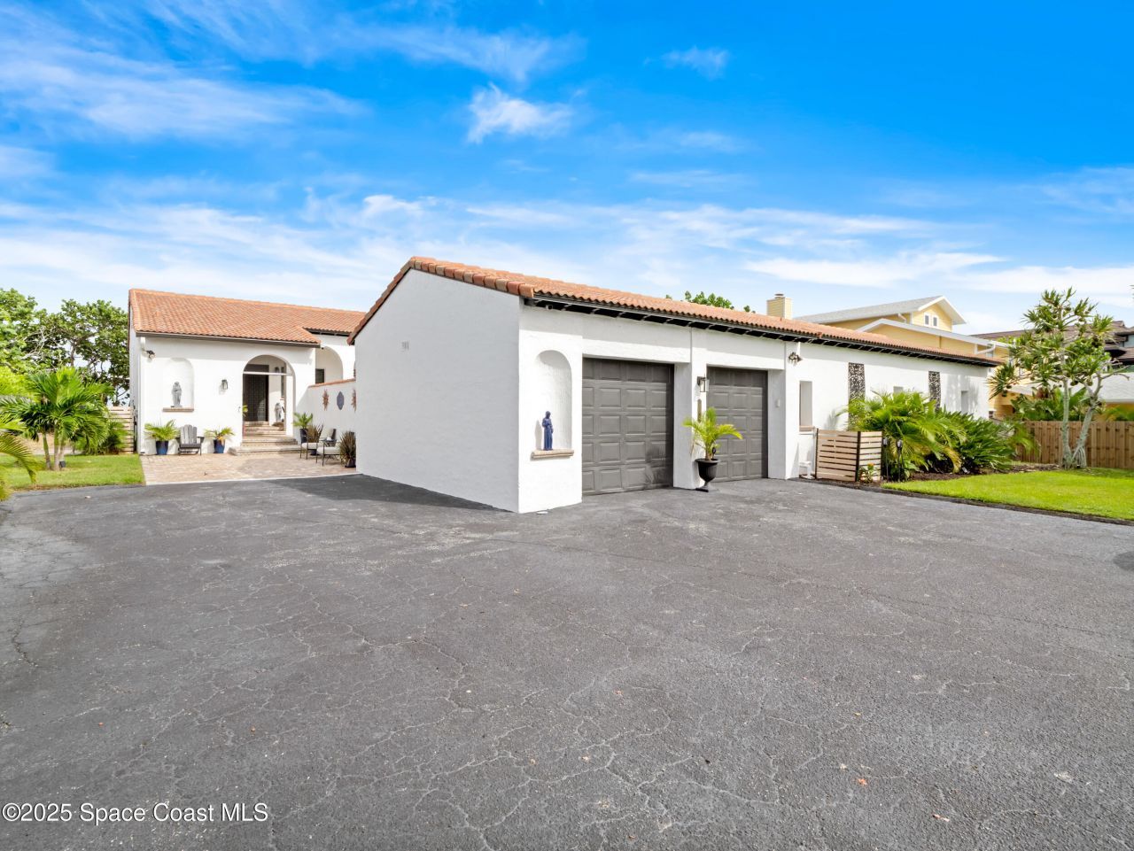 933 S Atlantic Avenue, Cocoa Beach, FL 32931 Photo