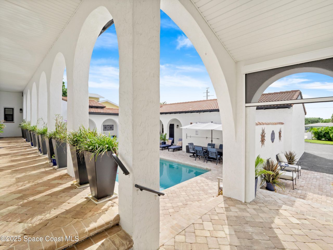 933 S Atlantic Avenue, Cocoa Beach, FL 32931 Photo