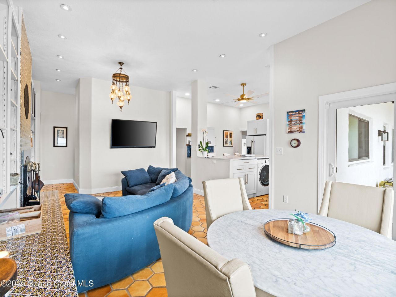 933 S Atlantic Avenue, Cocoa Beach, FL 32931 Photo