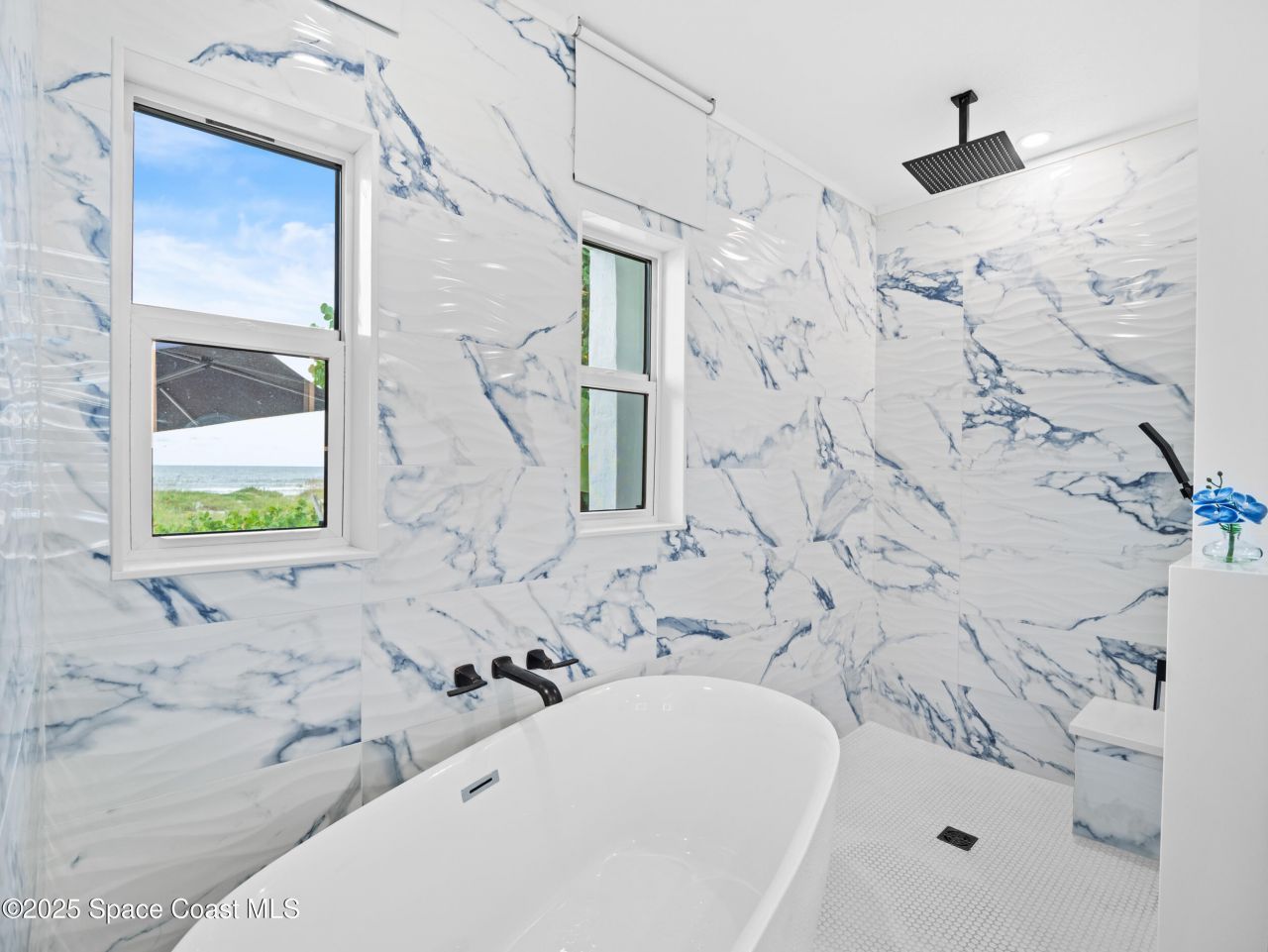 933 S Atlantic Avenue, Cocoa Beach, FL 32931 Photo