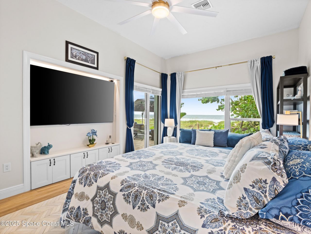 933 S Atlantic Avenue, Cocoa Beach, FL 32931 Photo