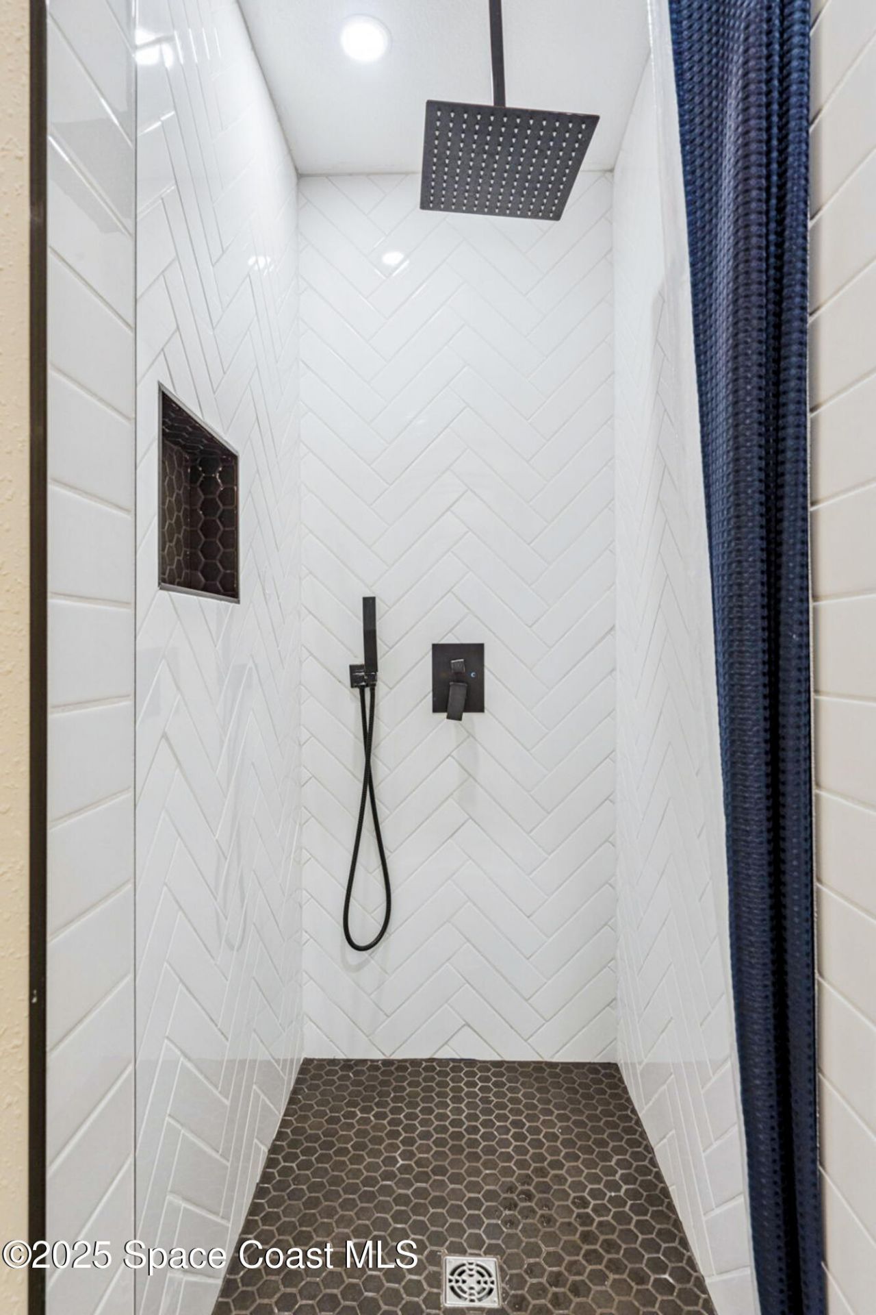 933 S Atlantic Avenue, Cocoa Beach, FL 32931 Photo