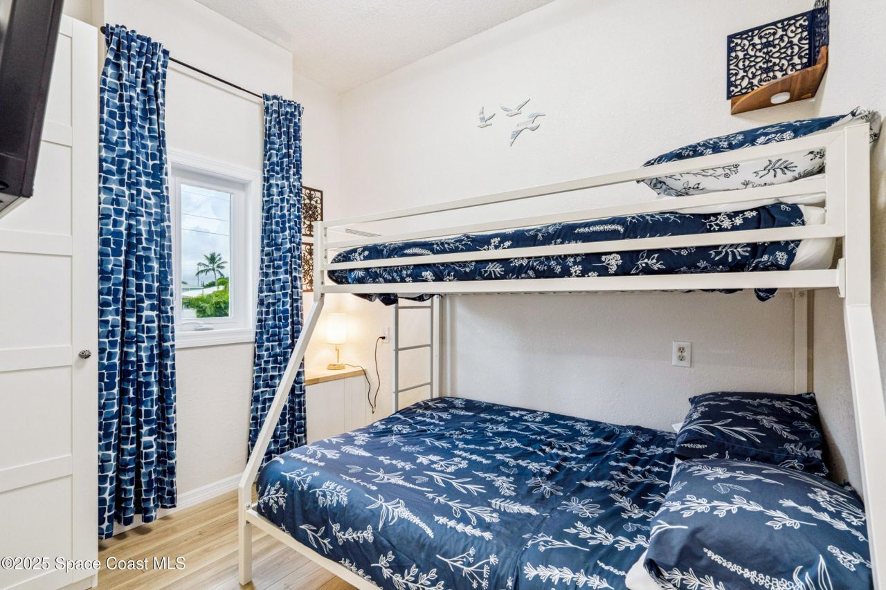 933 S Atlantic Avenue, Cocoa Beach, FL 32931 Photo