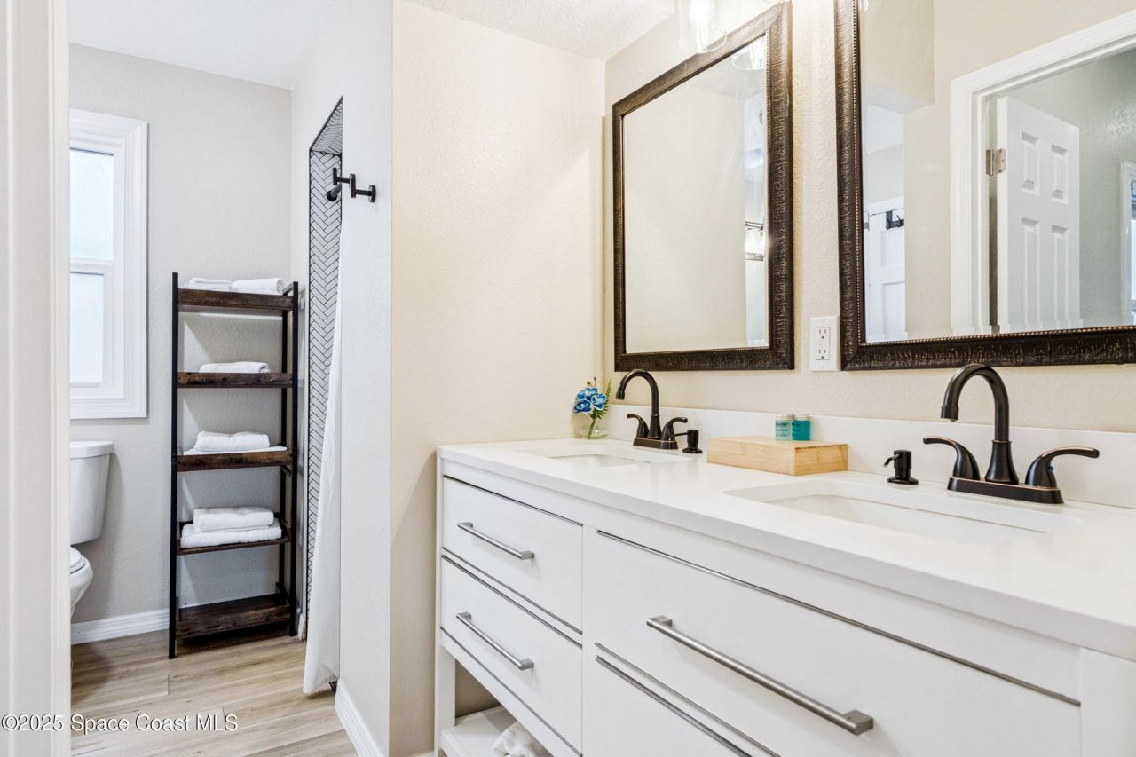 933 S Atlantic Avenue, Cocoa Beach, FL 32931 Photo