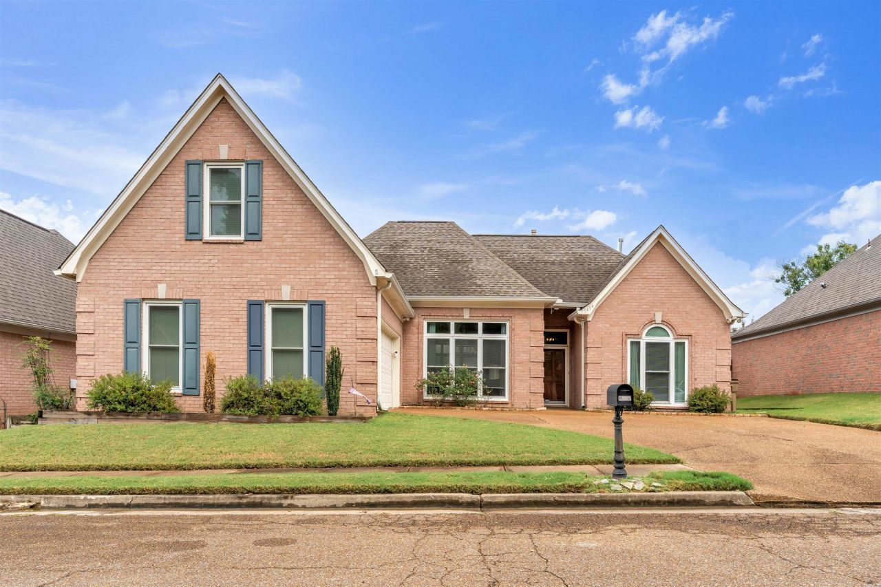 7494 S Links View Ln, Cordova, TN 38018 Main Photo