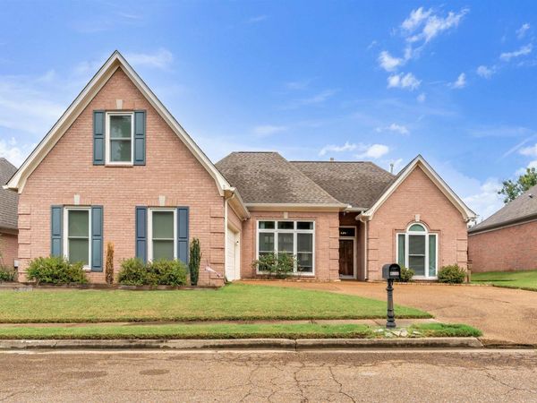 7494 S LINKS VIEW LN, Cordova, TN 38018