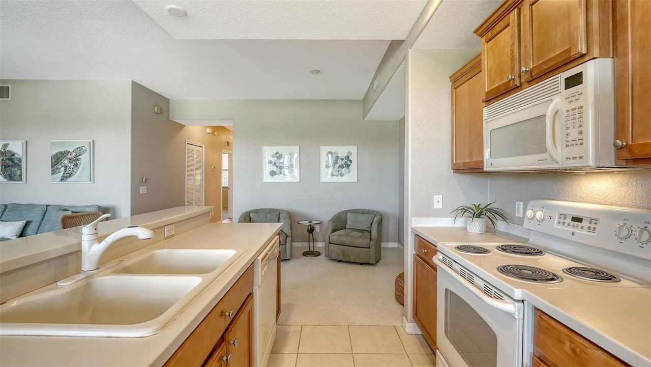 811 Fairwaycove Lane, Unit 107, Bradenton, FL 34212 Photo