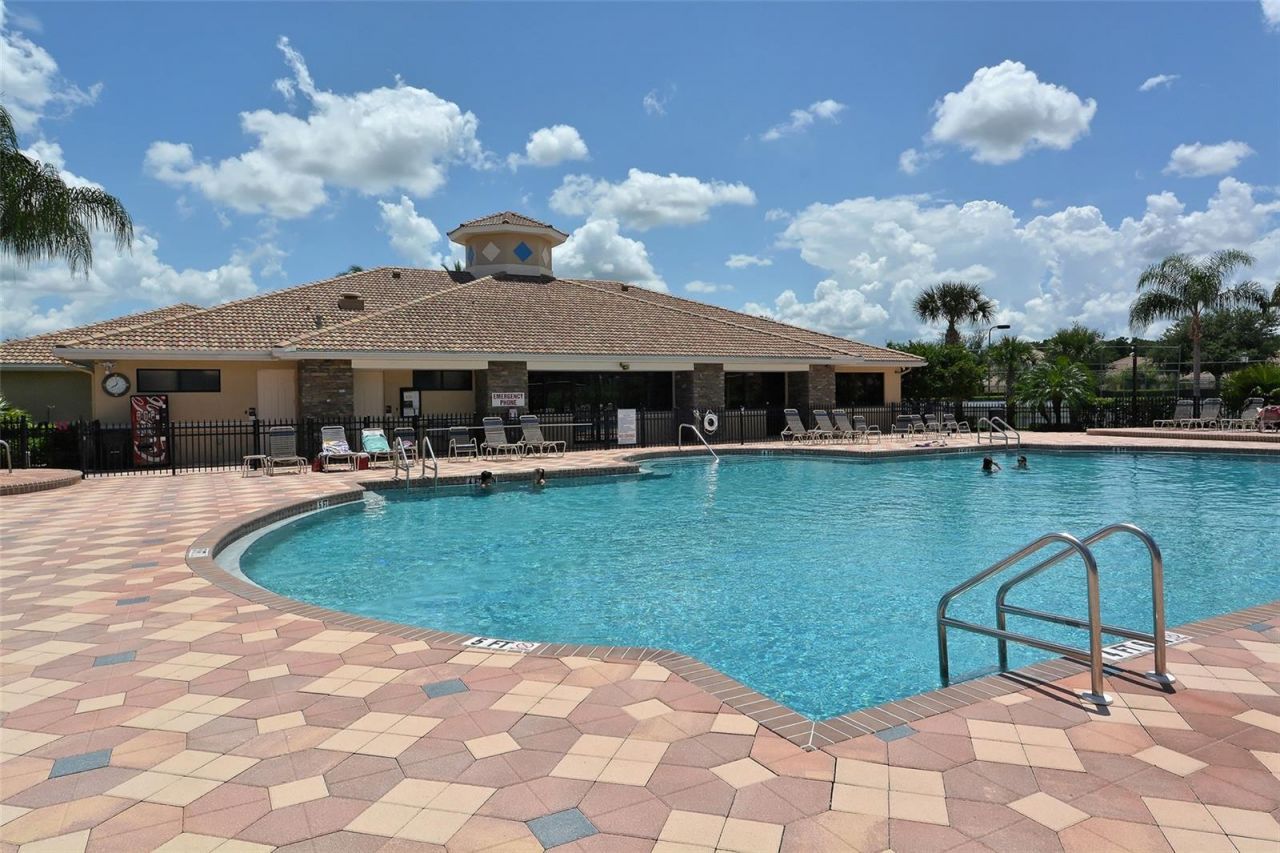 811 Fairwaycove Lane, Unit 107, Bradenton, FL 34212 Photo