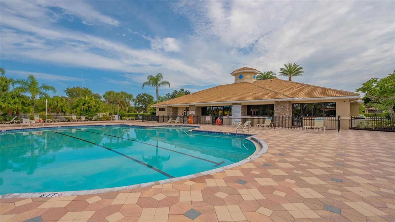 811 Fairwaycove Lane, Unit 107, Bradenton, FL 34212 Photo