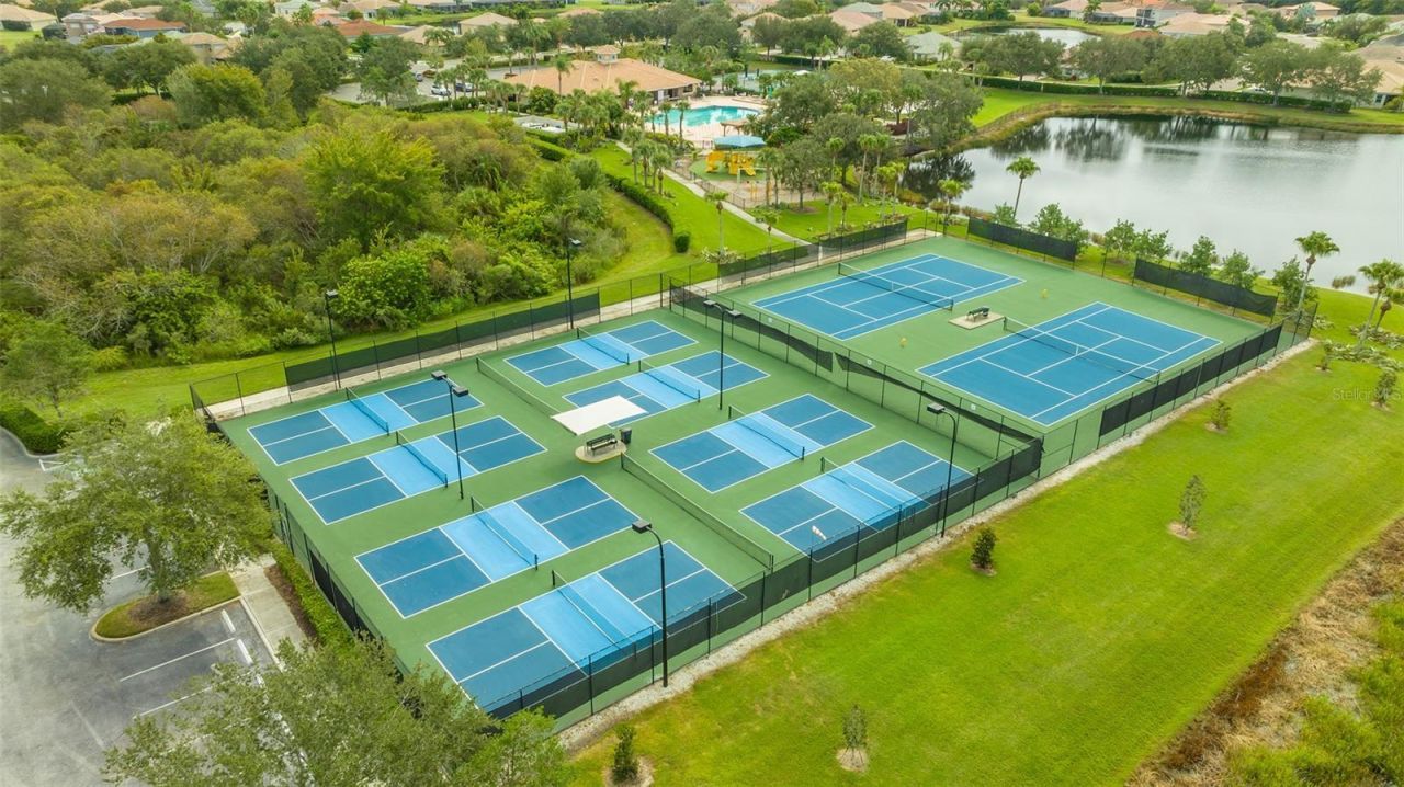 811 Fairwaycove Lane, Unit 107, Bradenton, FL 34212 Photo