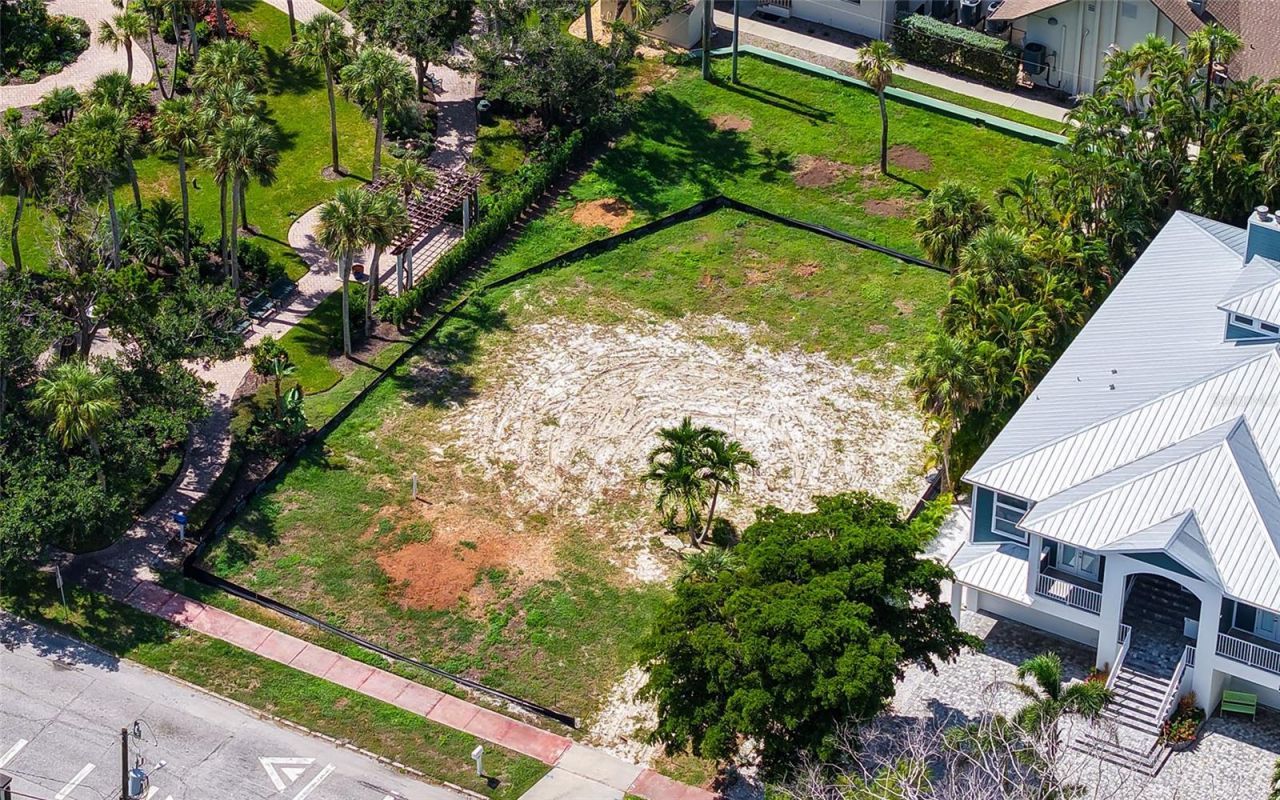 25 N Washington Drive, Sarasota, FL 34236 Photo