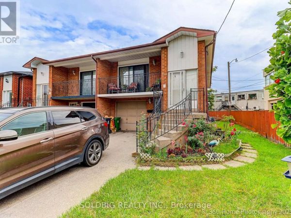 610 Vaughan Road, Toronto (Oakwood Village), ON M6C2R5