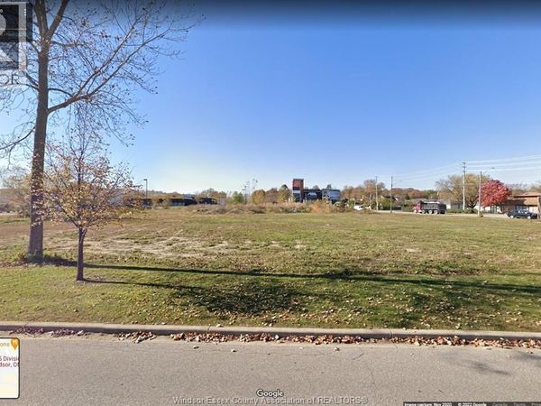 2025 DIVISION Road, Windsor, ON N8W1Z7