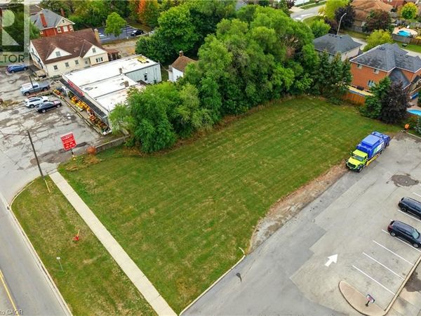 1242 8 Highway, Stoney Creek, ON L8E5K3