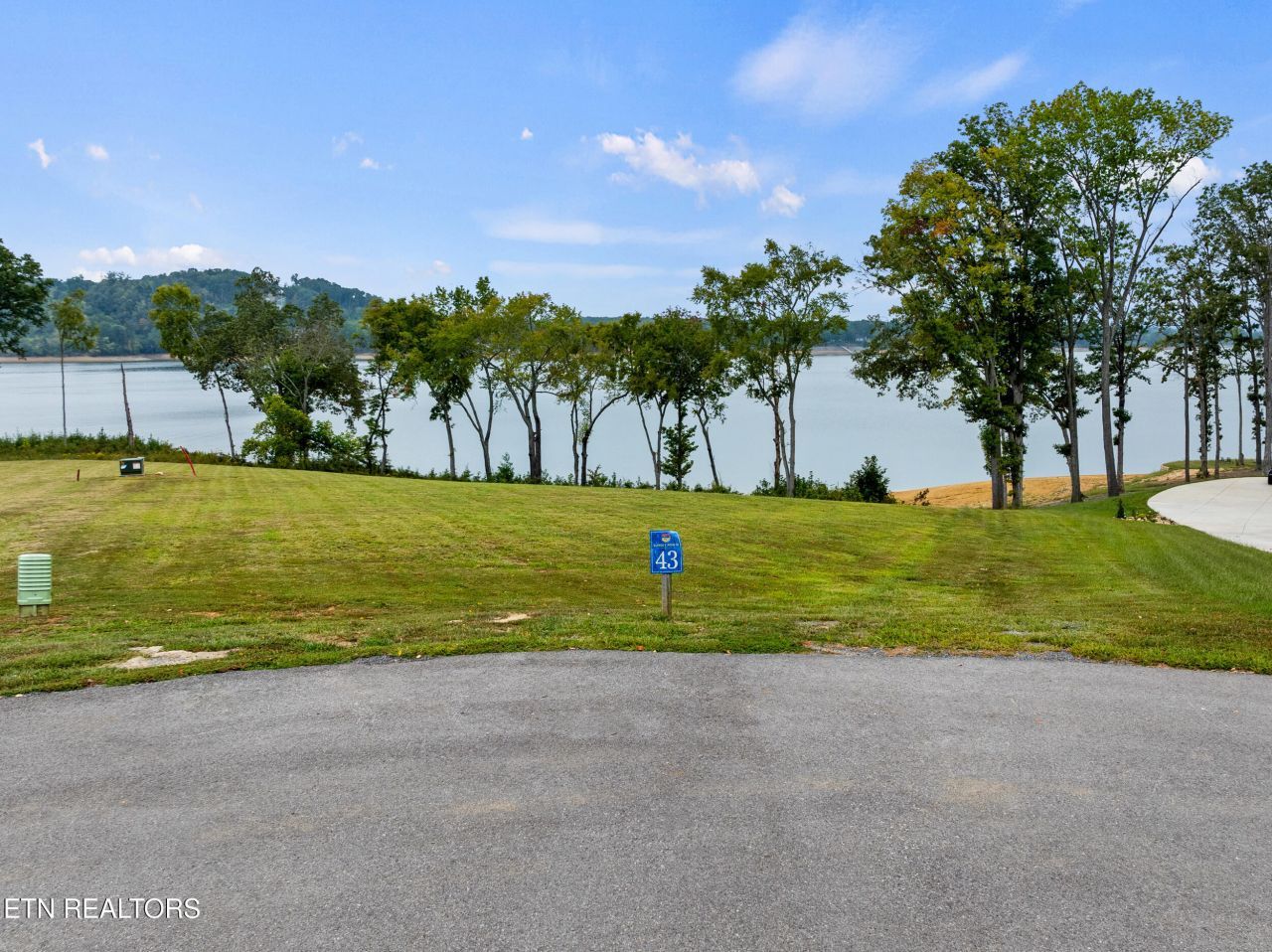 43 English Mountain Point, White Pine, TN 37890 Main Photo
