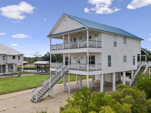 4011 S Nassau Street, Bay Saint Louis, MS 39520