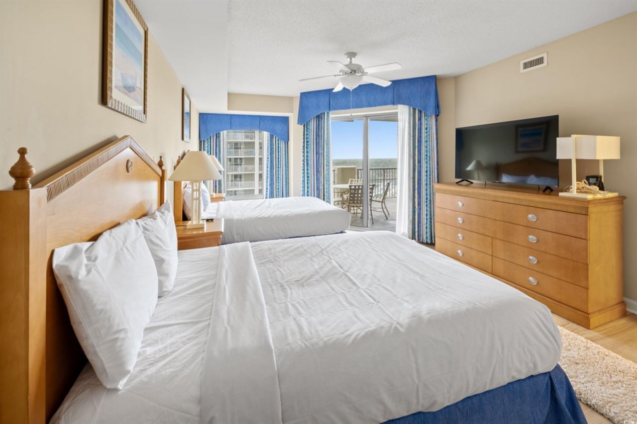 9994 Beach Club Dr. Photo 16