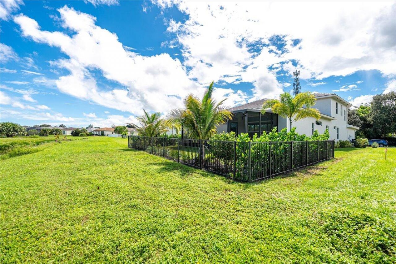 152 SE Via Tirso, Port Saint Lucie, FL 34952 Photo