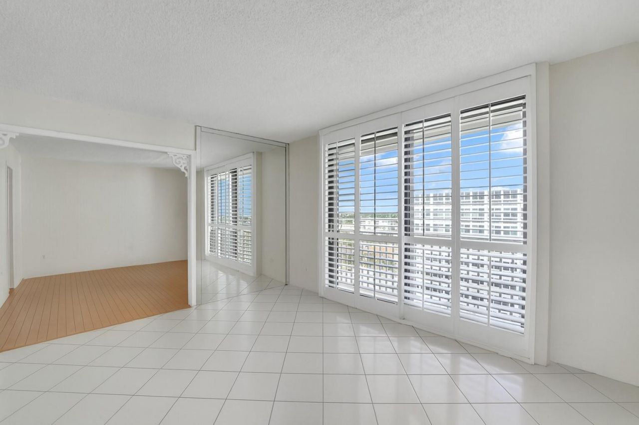 3100 NE 48th Street, Unit 907, Fort Lauderdale, FL 33308 Photo