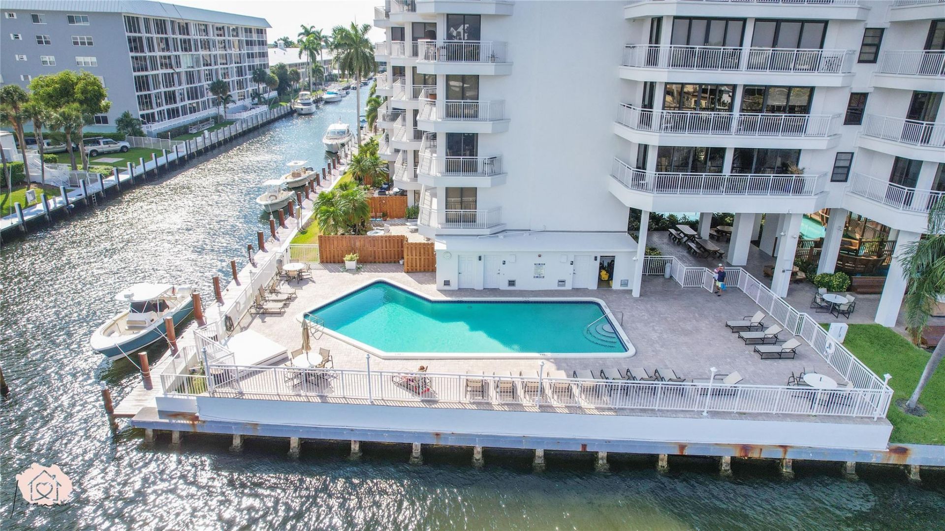 3100 NE 48th Street, Unit 907, Fort Lauderdale, FL 33308 Photo