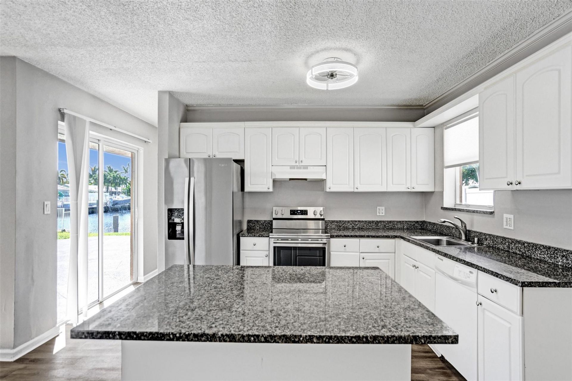 949 SE 10th Court, Pompano Beach, FL 33060 Photo