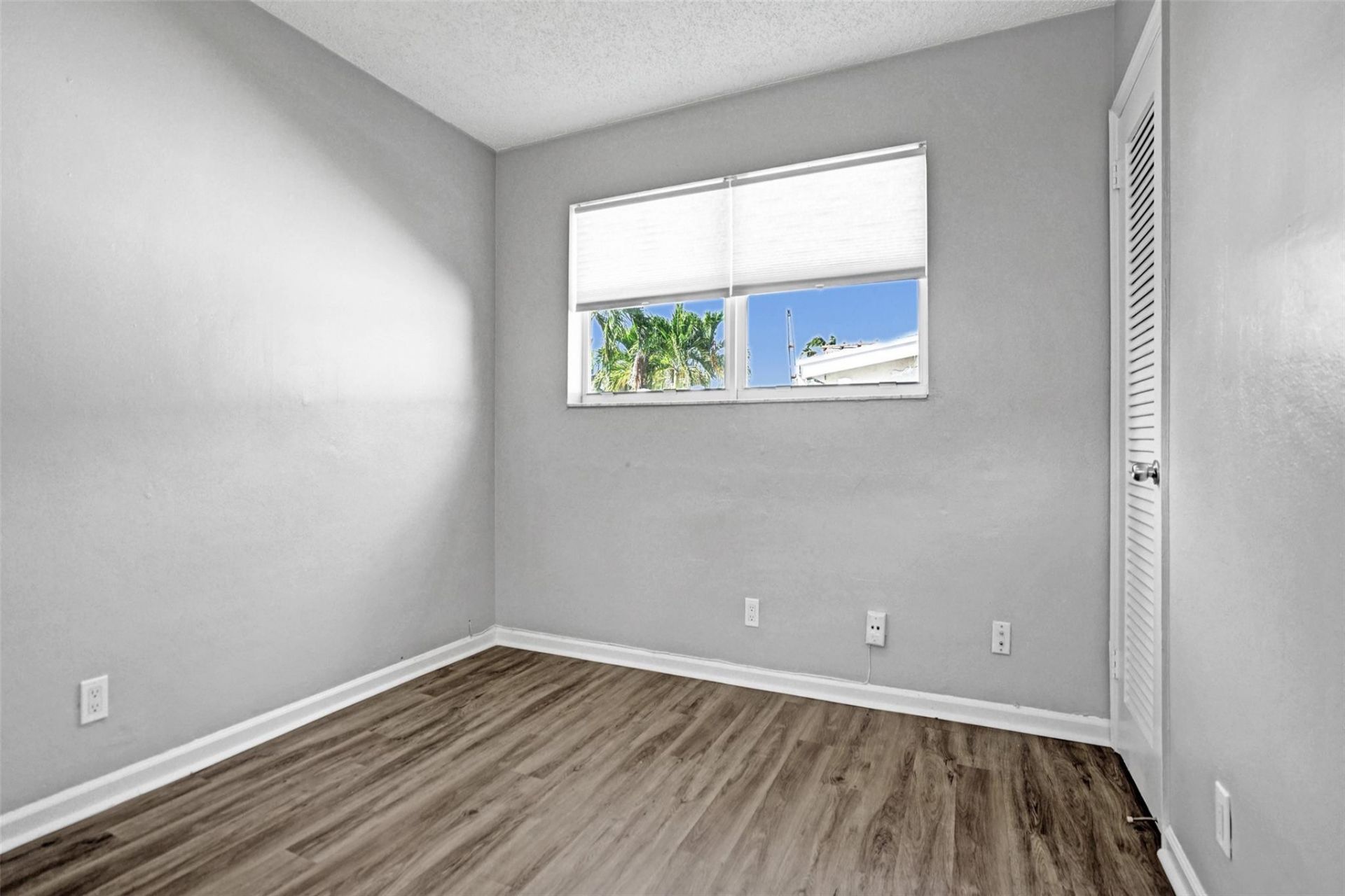 949 SE 10th Court, Pompano Beach, FL 33060 Photo