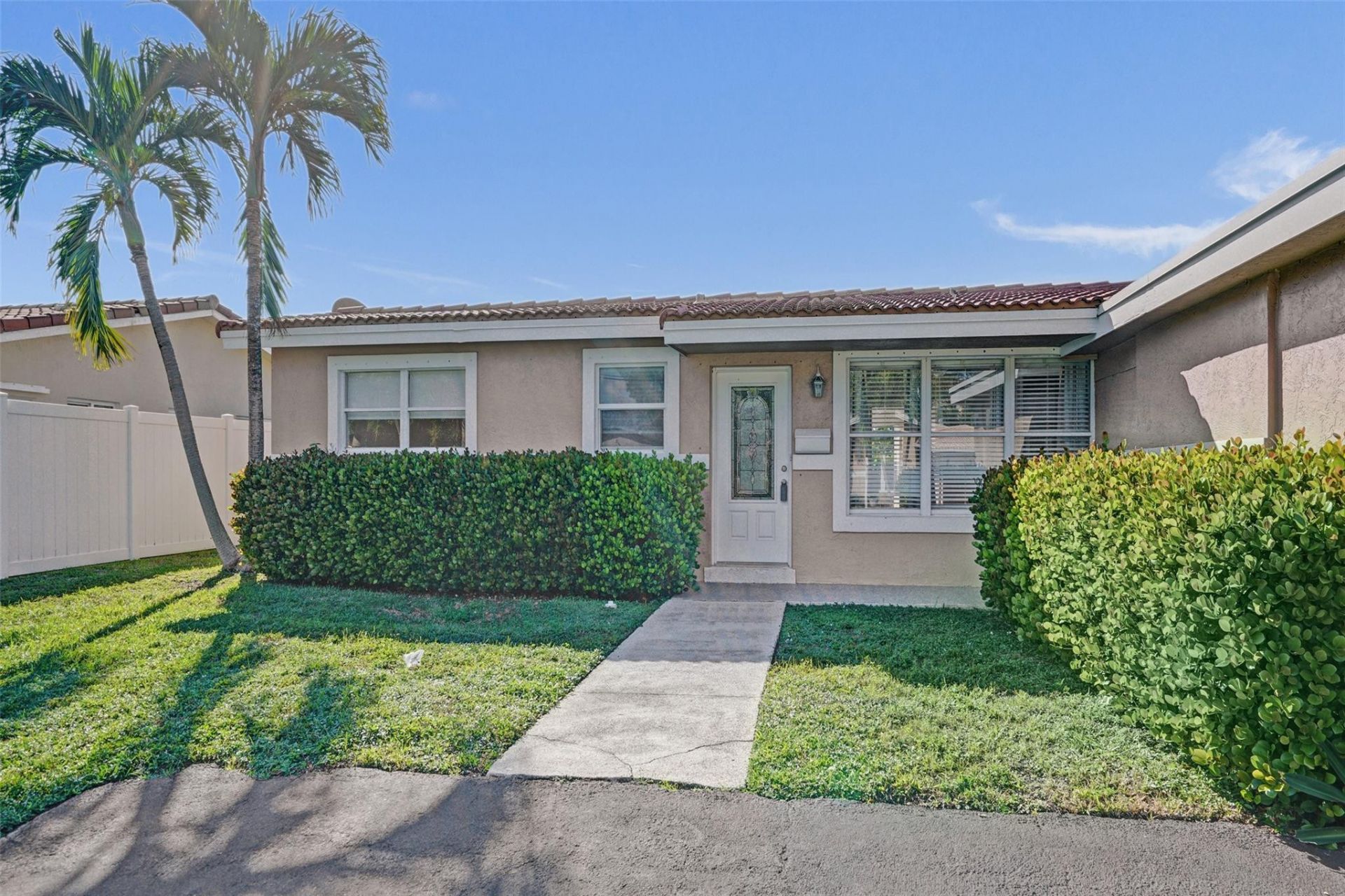 949 SE 10th Court, Pompano Beach, FL 33060 Photo