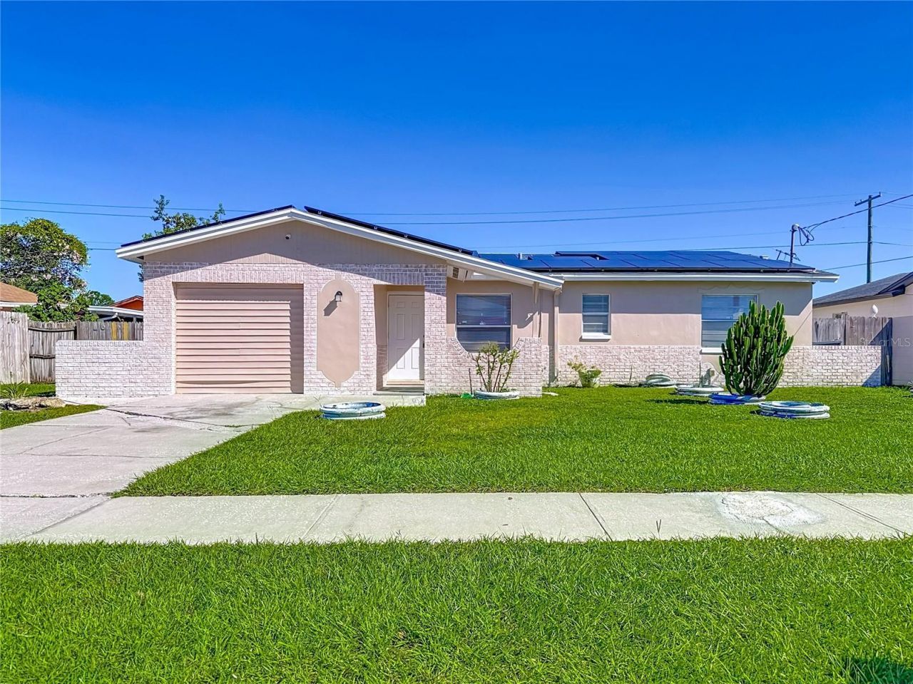 6419 W Paris Street, Tampa, FL 33634 Main Photo