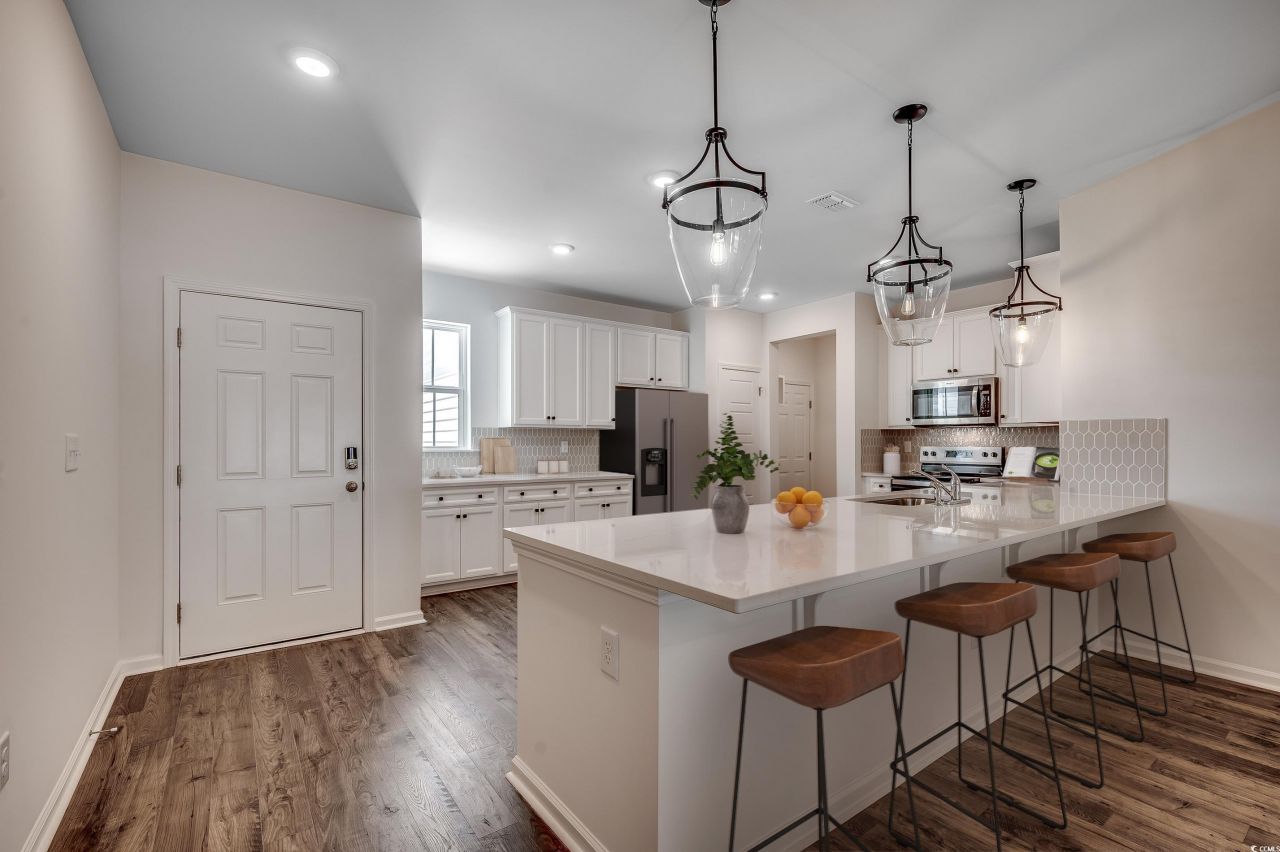 124 Buckingham Dr Photo 2