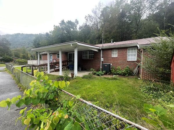 270 Ramey Addition, PINEVILLE, WV 24874