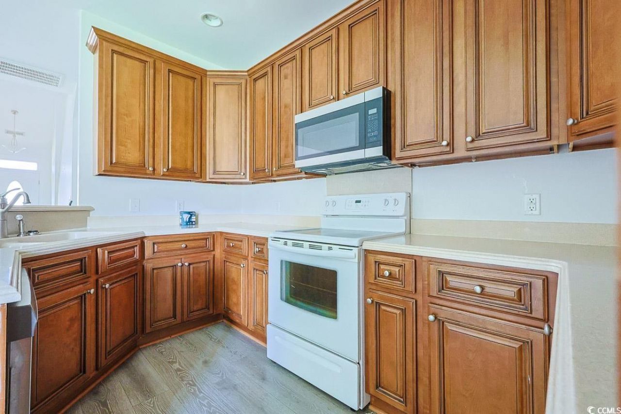 524 Cottage Oaks Circle Photo 8