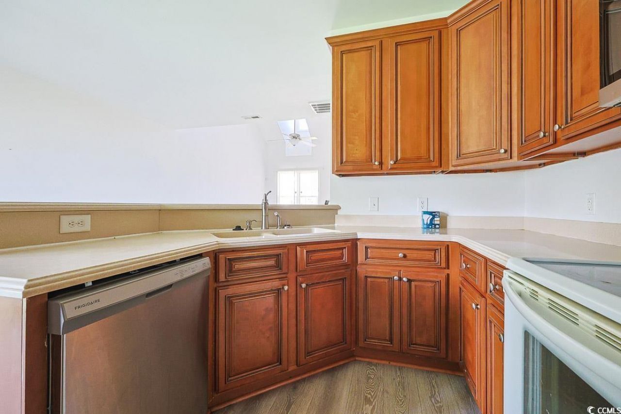 524 Cottage Oaks Circle Photo 9