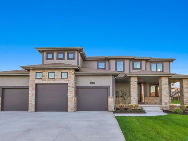 10110 S 191 Street, Gretna, NE 68136