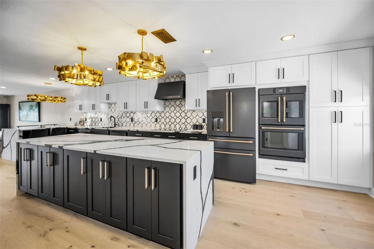 678 76th Avenue, Unit 5, Saint Pete Beach, FL 33706 Photo