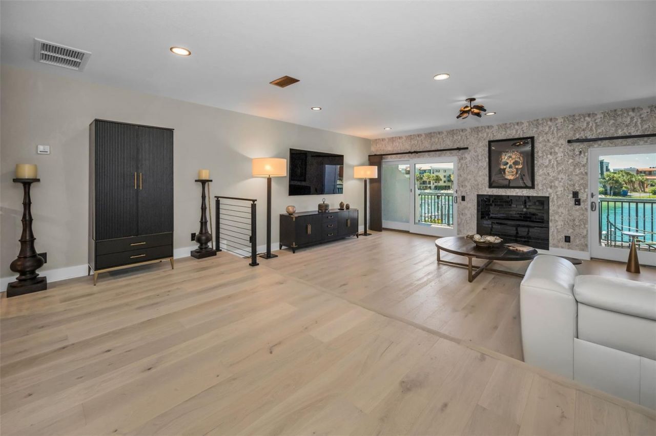 678 76th Avenue, Unit 5, Saint Pete Beach, FL 33706 Photo