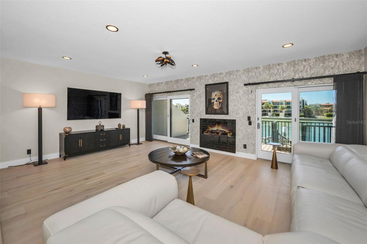 678 76th Avenue, Unit 5, Saint Pete Beach, FL 33706 Photo