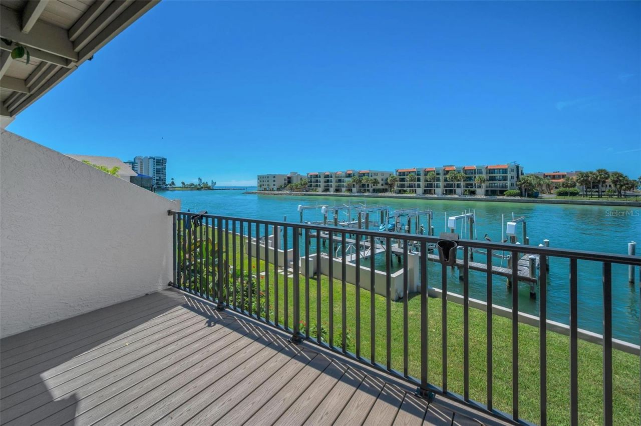 678 76th Avenue, Unit 5, Saint Pete Beach, FL 33706 Photo