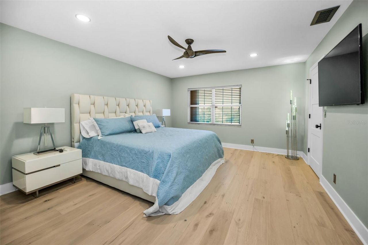 678 76th Avenue, Unit 5, Saint Pete Beach, FL 33706 Photo